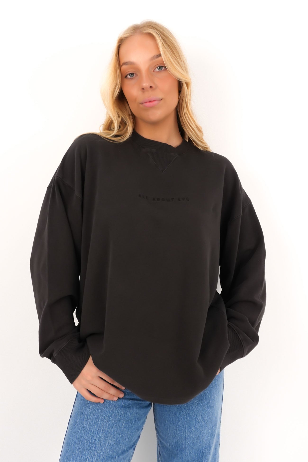 AAE Washed Relaxed Crew