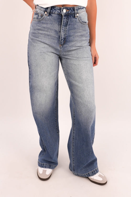 A 94 High & Wide Jean Jenna