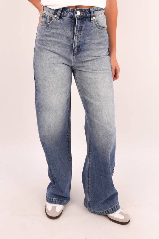 A 94 High & Wide Jean Jenna