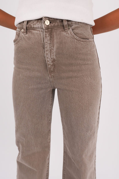 A 94 High & Wide Jean Mushroom