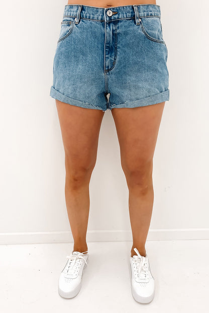 A Slouch Short Georgia