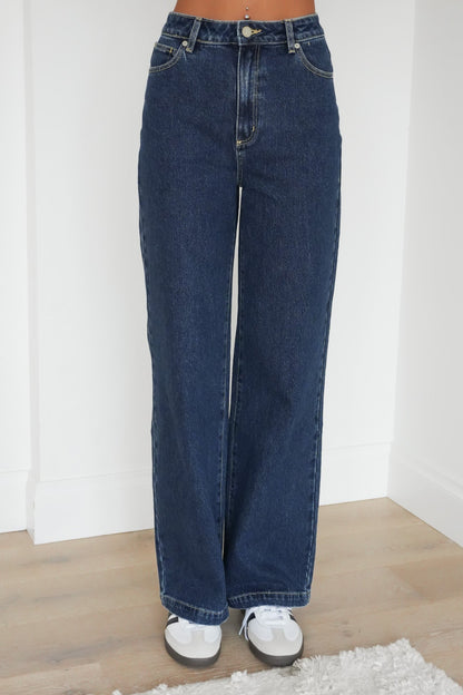 A 94 High & Wide Jean