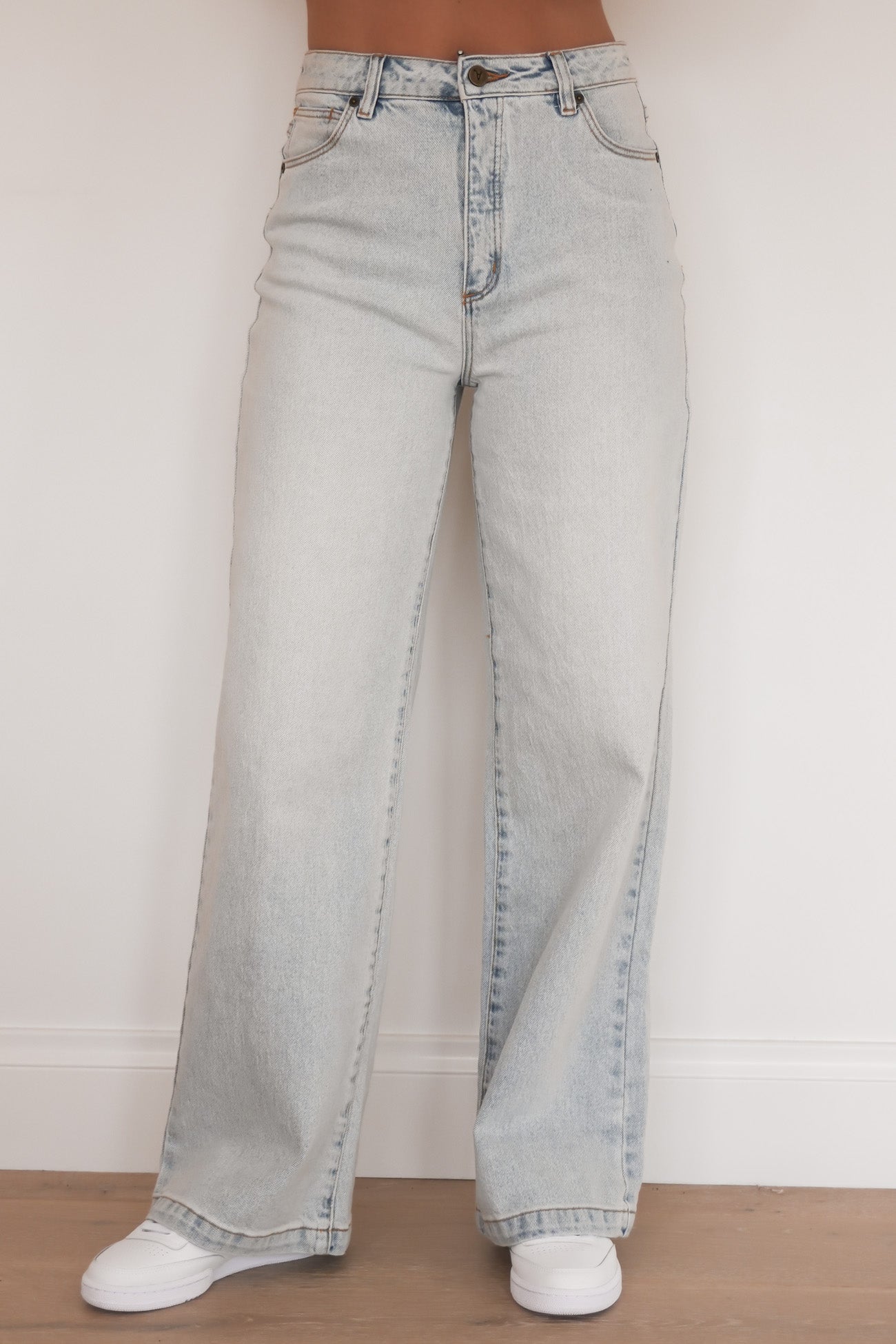 A 94 High & Wide Jean Janet