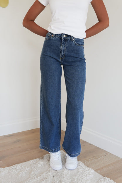 A 94 High & Wide Jean Petite Eva Organic