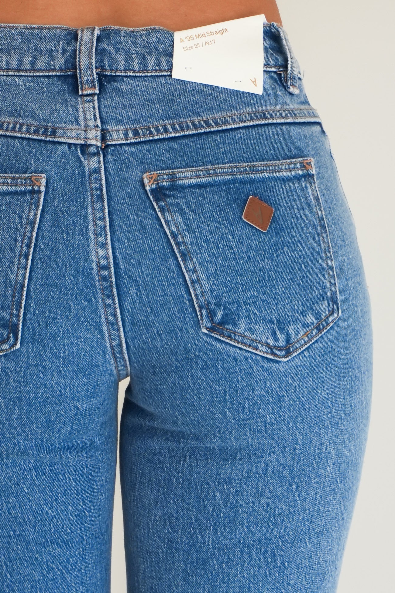 A 95 Mid Straight Jean Debbie