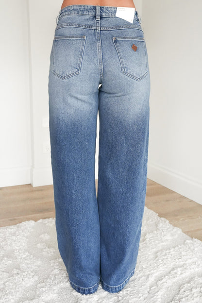 A 95 Mid & Wide Jean Tamara